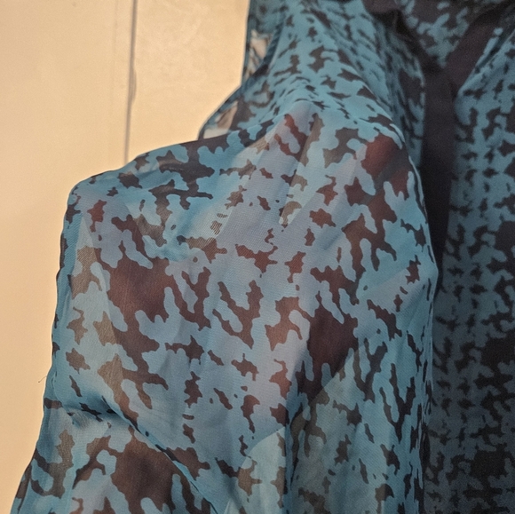 Banana Republic Sheer Blue Tank Top Blouse! - Picture 2 of 6